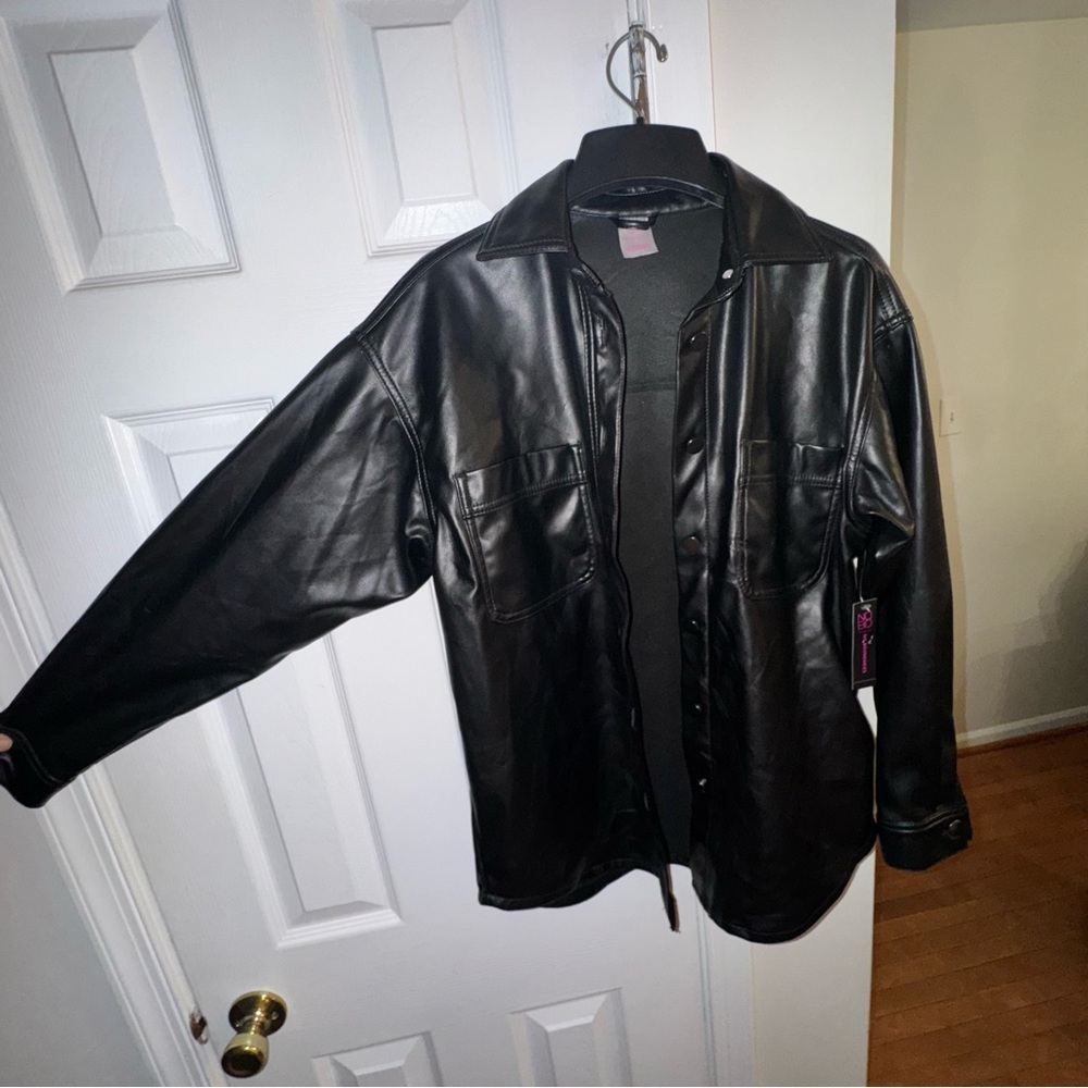 No Boundaries Women's XS Black Faux Leather Button-Up Shacket Jacket TopCollard - Picture 13 of 14